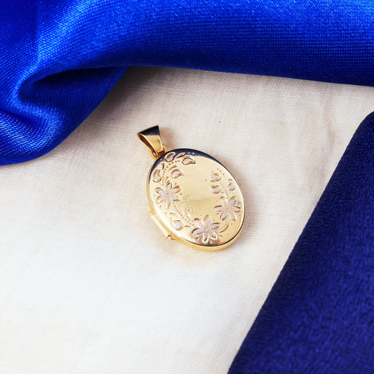 Pretty Floral 9ct Gold Oval Locket