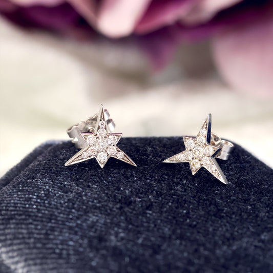 D197-VINTAGE-18CT-WHITE-GOLD-STARBURST-STAR-DIAMOND-STUDS-STUD-EARRINGS