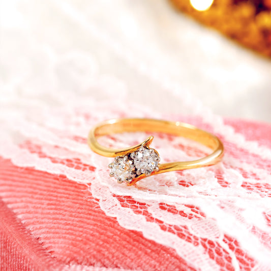 D205-VINTAGE-DIAMOND-CROSSOVER-RING-ENGAGEMENT-TWO-STONE-GOLD-YELLOW-18CT-